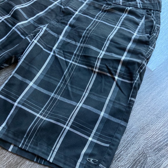 O'Neill Checkered Shorts - Picture 4 of 10